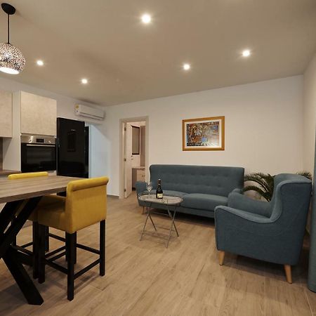 Sunny Side Apartment โตรกีร์ ภายนอก รูปภาพ