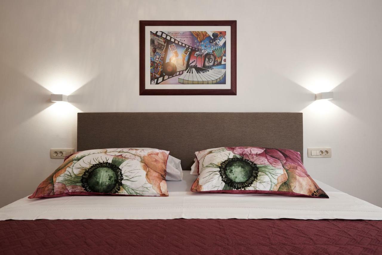 Sunny Side Apartment โตรกีร์ ภายนอก รูปภาพ