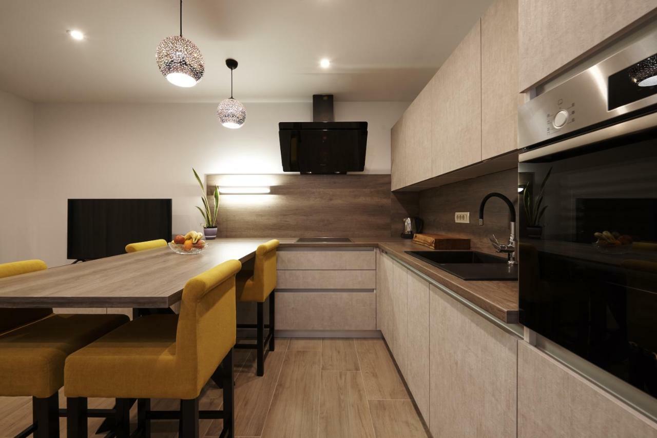 Sunny Side Apartment โตรกีร์ ภายนอก รูปภาพ
