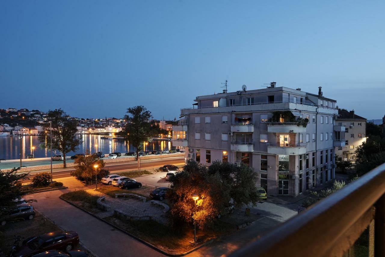 Sunny Side Apartment โตรกีร์ ภายนอก รูปภาพ